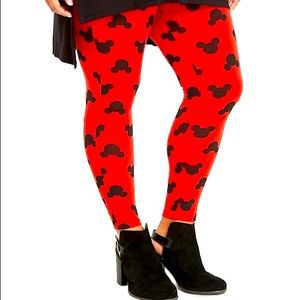 Torrid Diseny red mickey mouse leggings Size 2